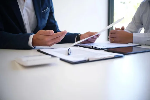 Lender going over the process for short term private money loans